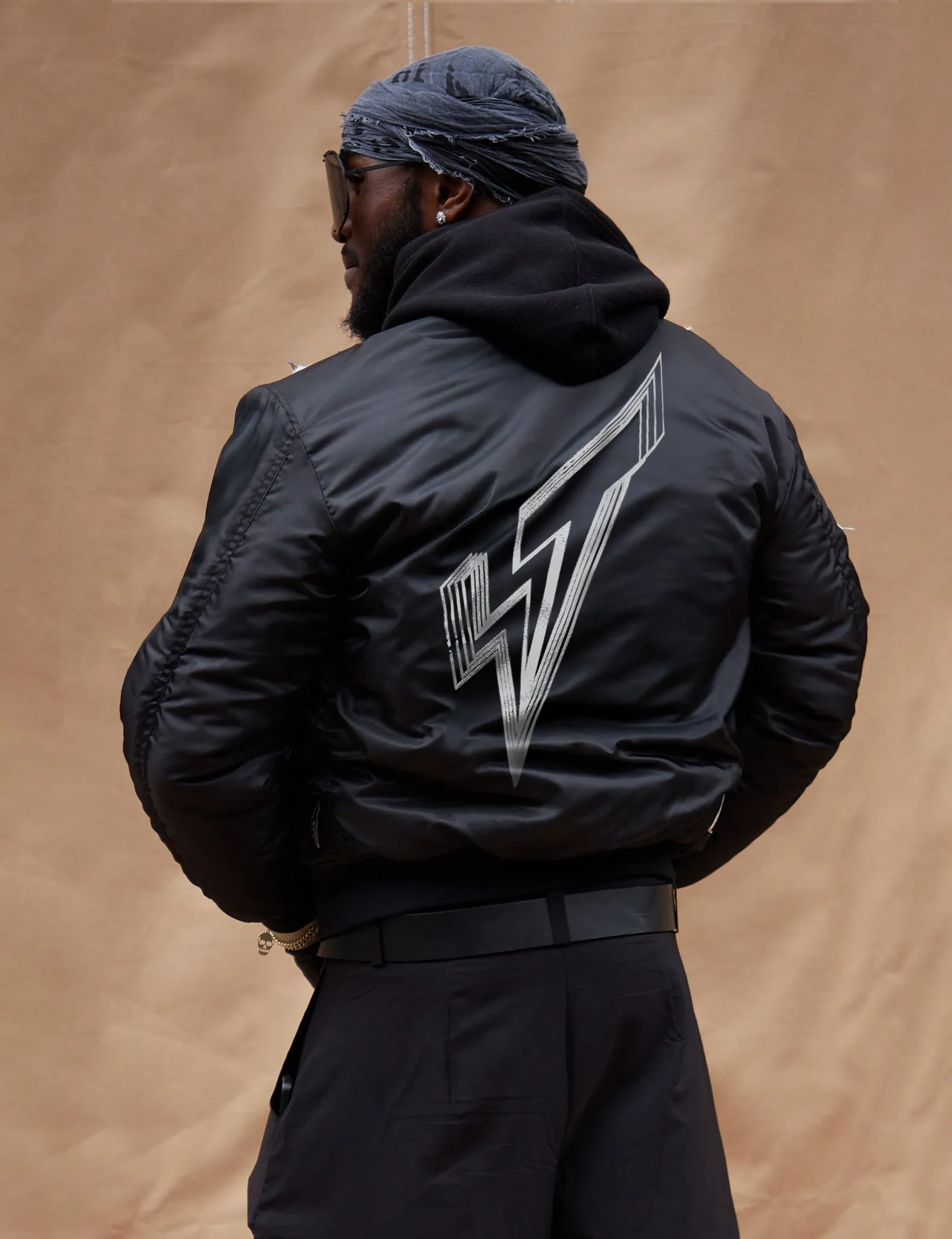MA 1 Logo Bomber in Black