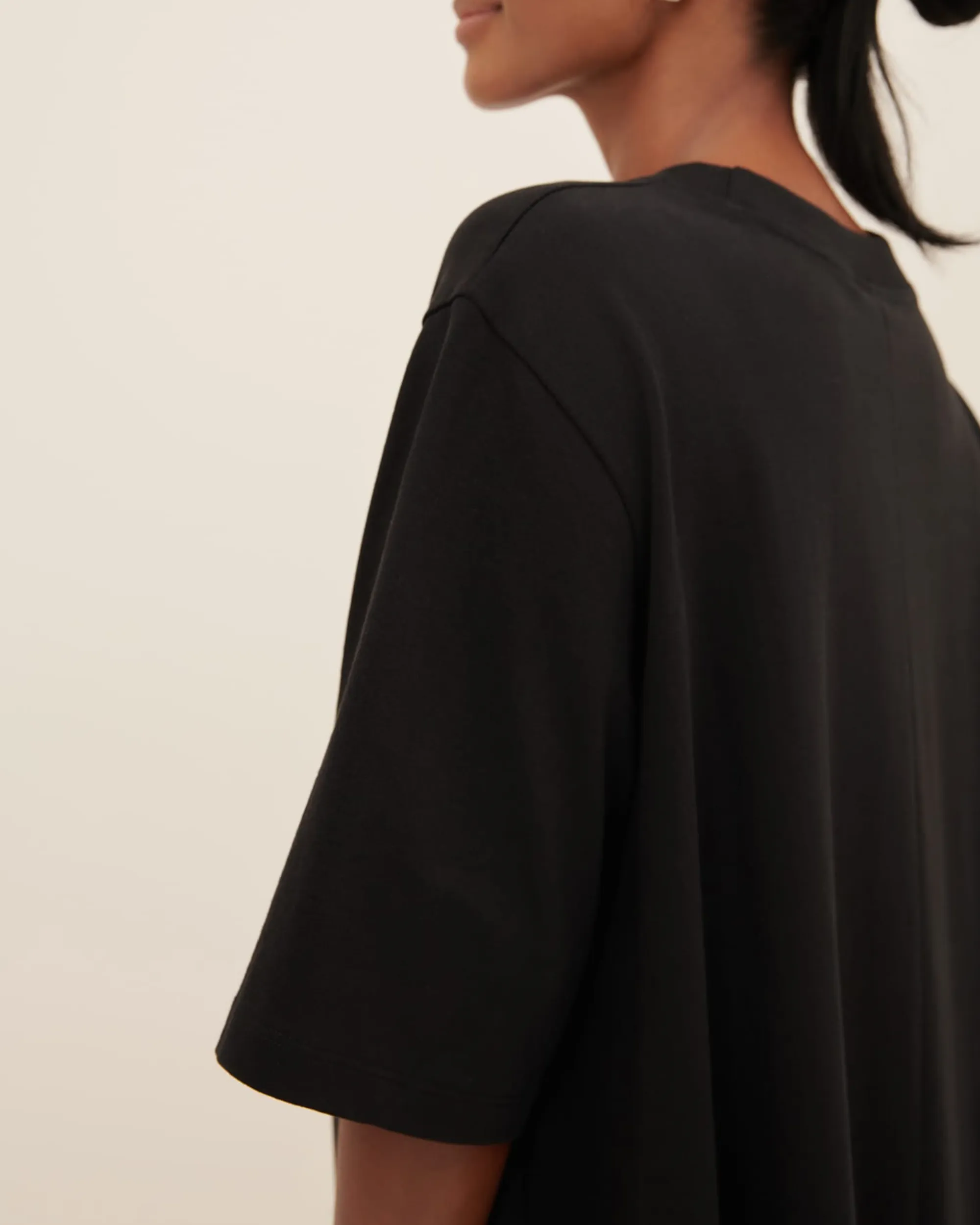 Silhouette Dress - Black