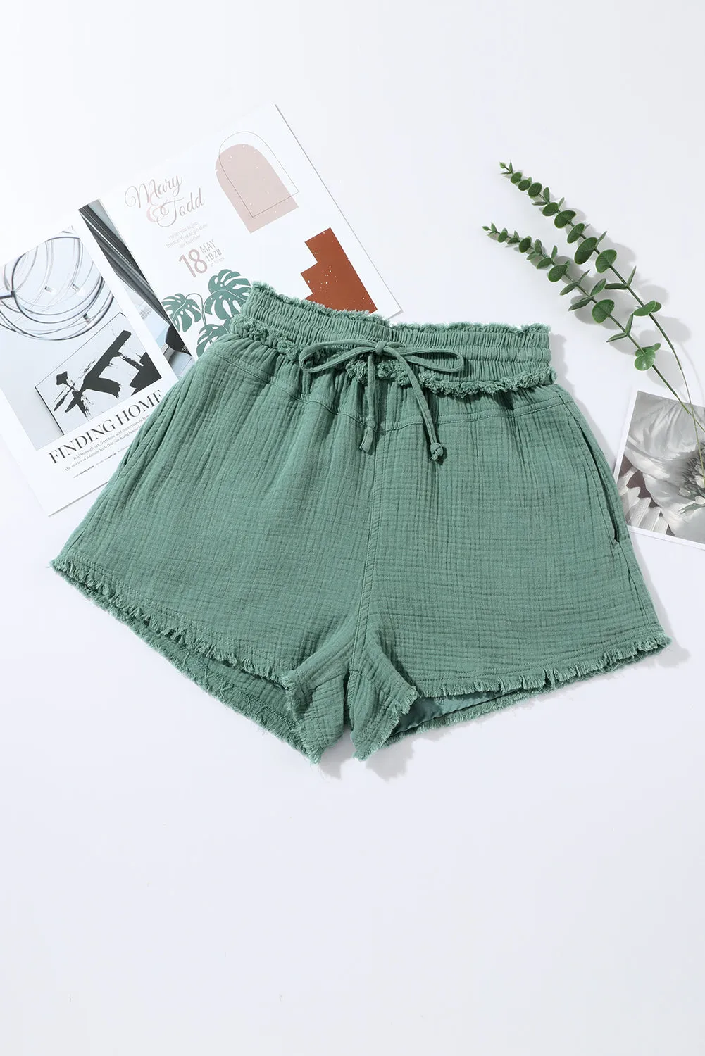 White Crinkled Raw Edge Casual Shorts