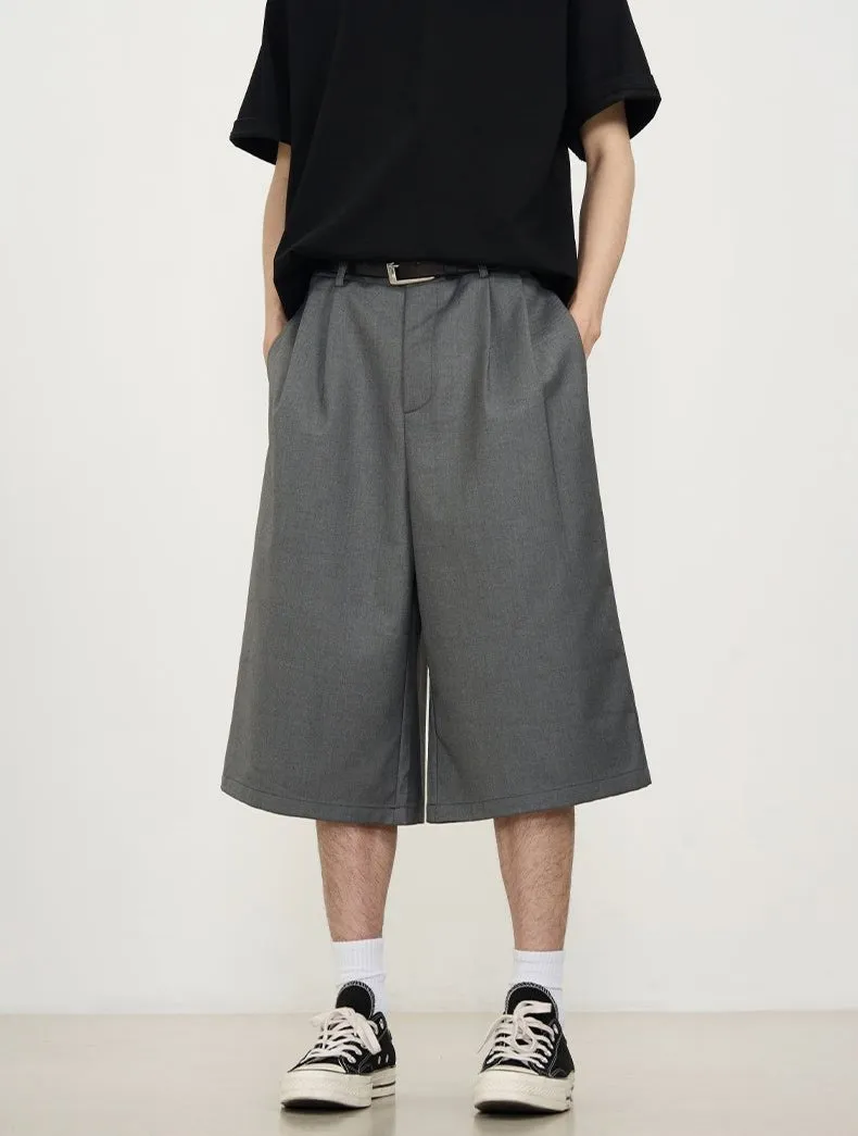 Wide-Leg Pleated Bermuda Shorts